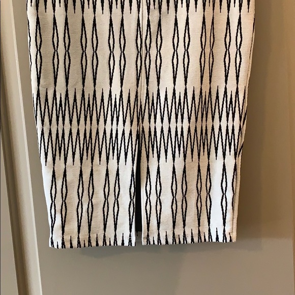 Skirt - Picture 2 of 3